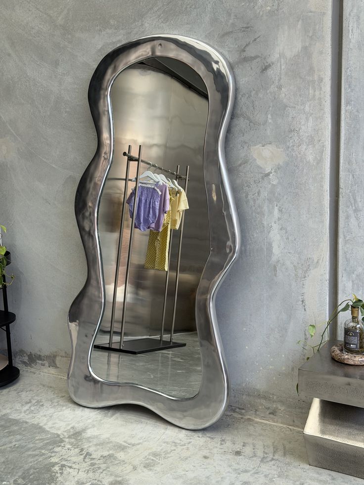 Liquid Metalic Look Chrome Body Mirror (Pre Order)
