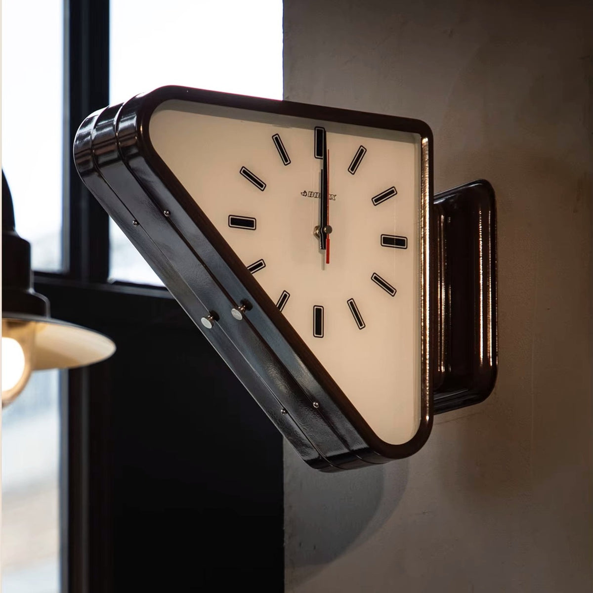 SIDE TRIANGLE SHAPED CLOCK MINIMAL (PRE ORDER)